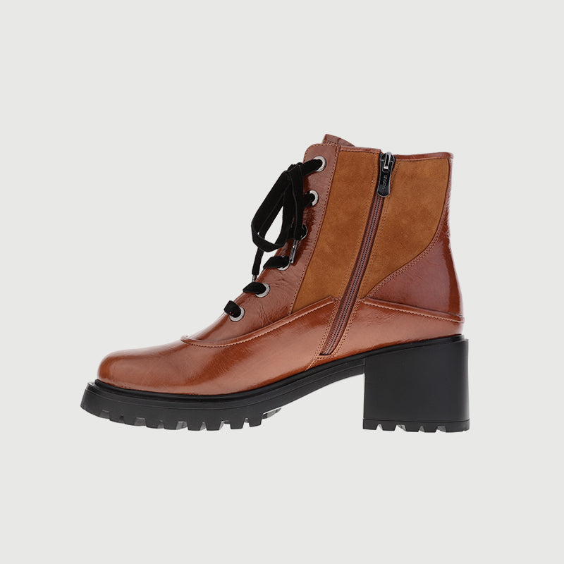 Casual Boots in Oil-Tanned Leather