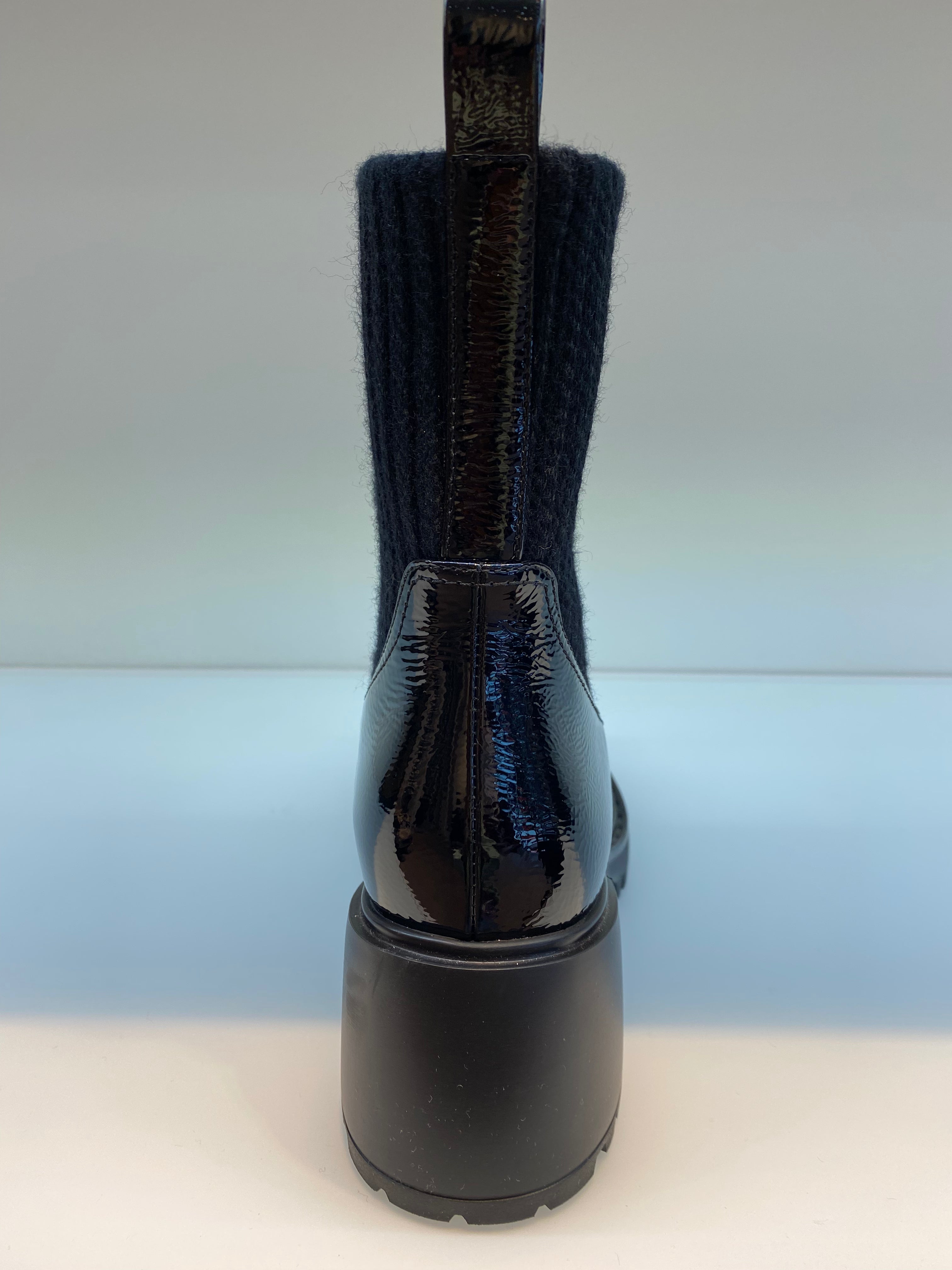 Boot with leather and wool