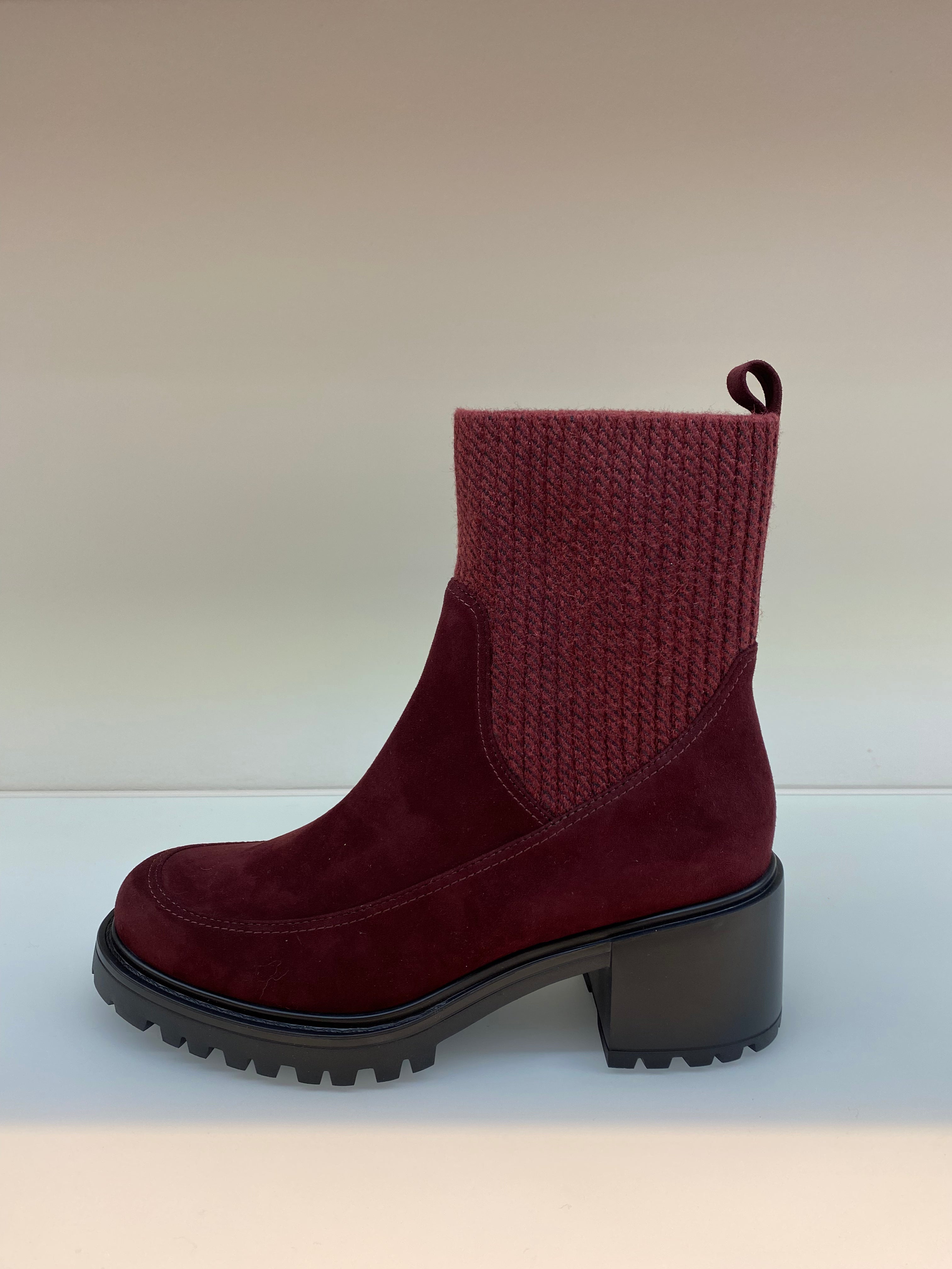 Boot with nappa leather and wool