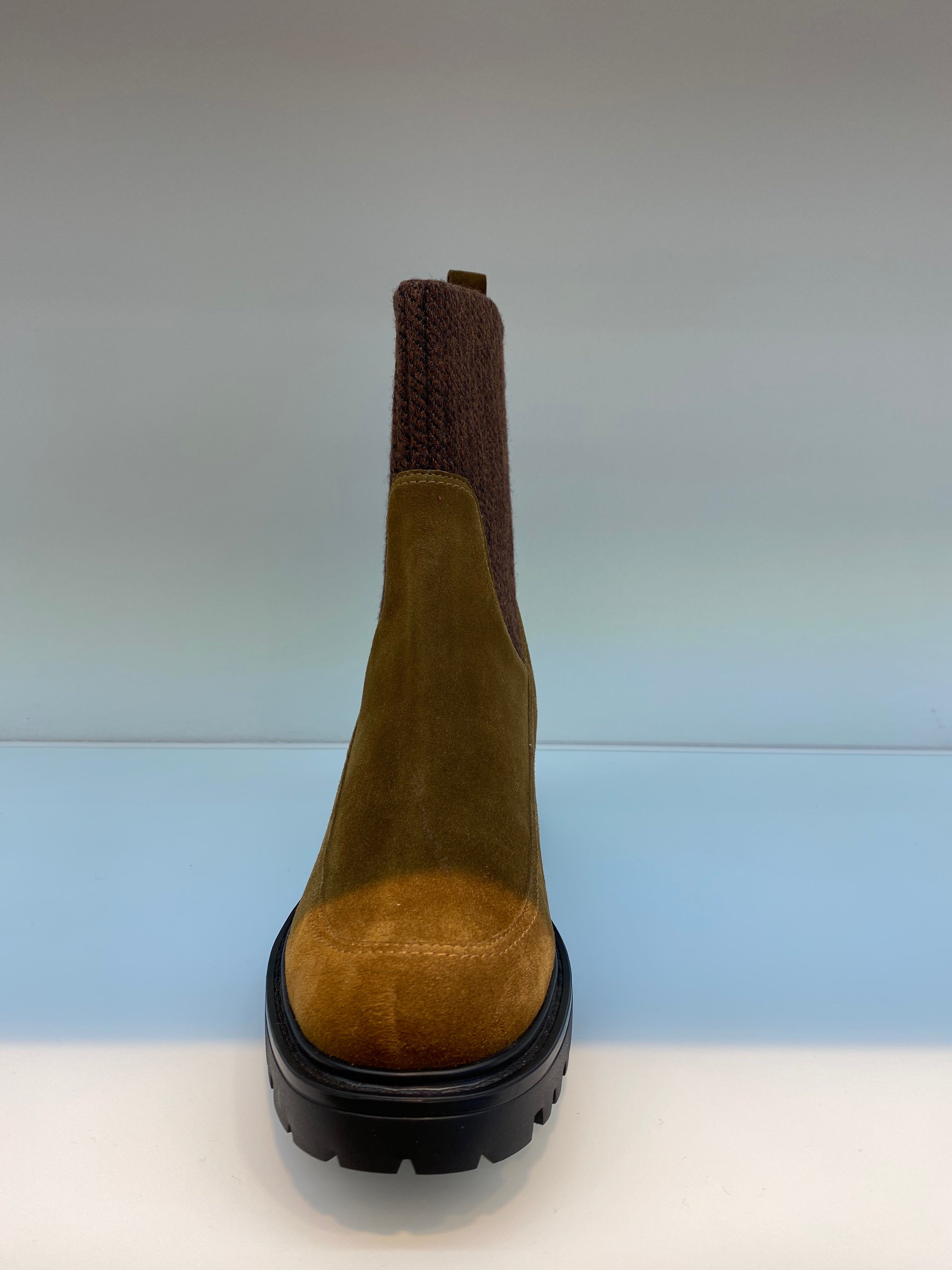 Boot with nappa leather and wool